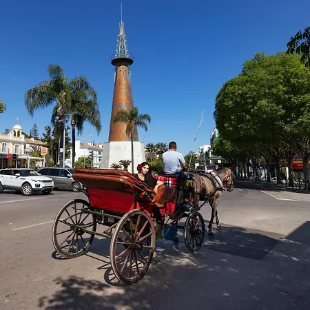 Renovated House In Old Town Marbella. Vakantiehuis *